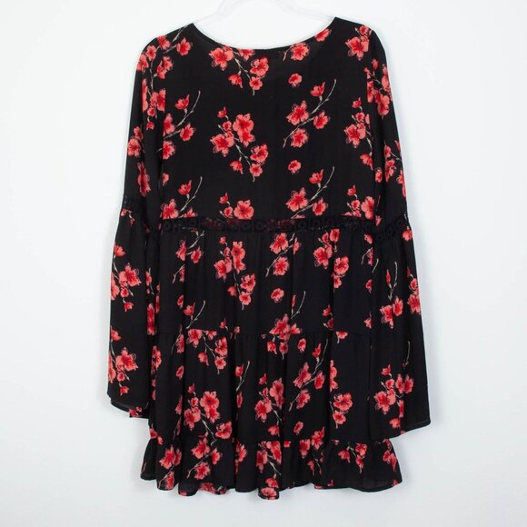 Renamed Womens Floral Crochet Tiered Dress Size M Black Long Sleeve Whimsigoth - Picture 8 of 9